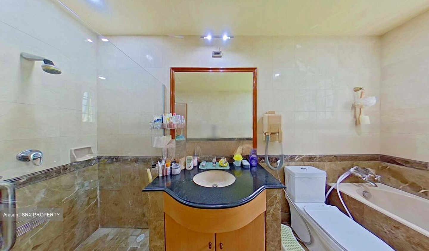 Hougang Street 13 (D19), Terrace #454433261